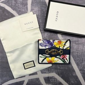 Like new Gucci Floral Wallet